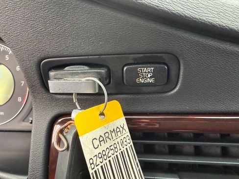 Used 2008 Volvo XC70 3.2 image 30