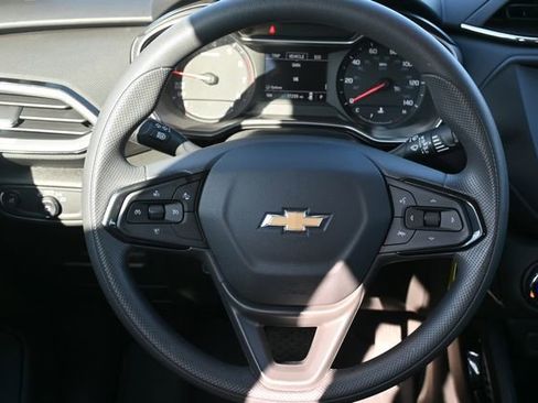 Used 2023 Chevrolet TrailBlazer LS image 14