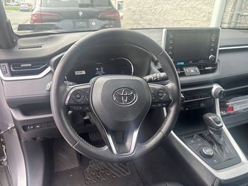 Used 2019 Toyota RAV4 XSE w/ Carpet Mat Package AWD/4WD image 20