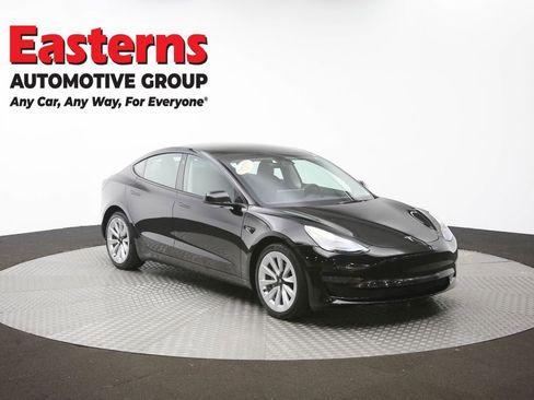 Used 2023 Tesla Model 3 Standard Range image 44