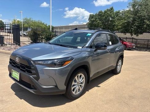 Used 2026 Toyota Corolla Cross LE FWD image 1