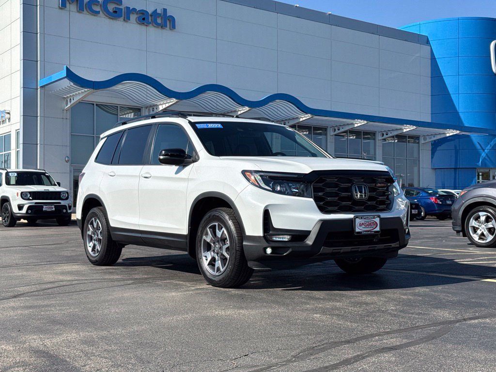 Certified 2022 Honda Passport TrailSport image 3