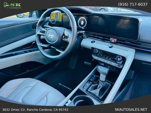 Used 2024 Hyundai Elantra Limited FWD image 19