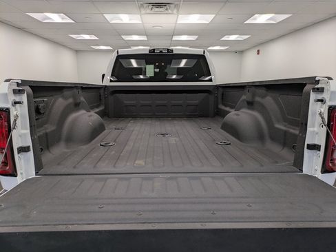 Used 2025 RAM 3500 Big Horn image 24