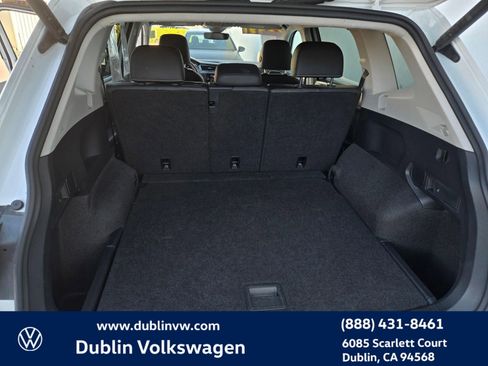 Used 2024 Volkswagen Tiguan SE image 23
