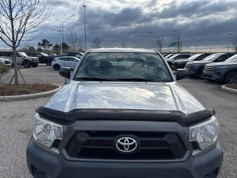 Used 2014 Toyota Tacoma PreRunner image 2