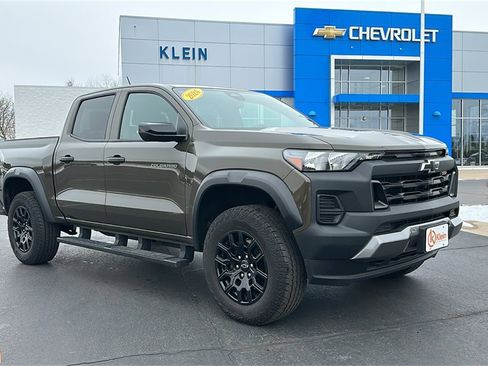 Used 2024 Chevrolet Colorado Trail Boss w/ Technology Package image 1