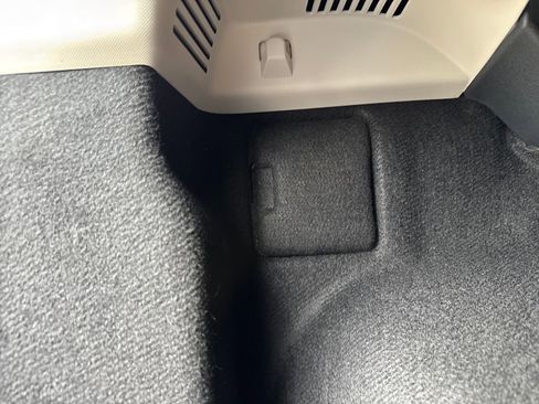 Used 2021 Ford EcoSport SE image 42