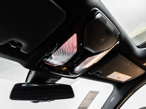 Used 2025 BMW 330i xDrive Sedan image 34