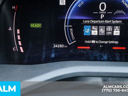 Used 2025 Toyota Camry SE image 63