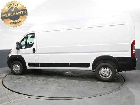 Used 2025 RAM ProMaster 2500 w/ Convenience Group image 4