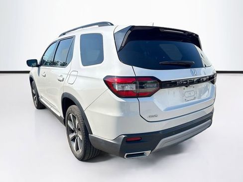 Used 2023 Honda Pilot Elite image 6