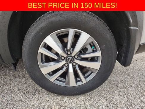 Used 2025 Nissan Pathfinder SL AWD/4WD image 28