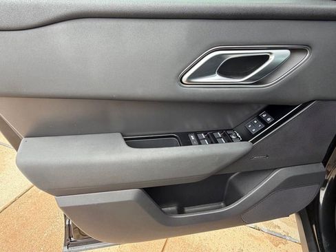 Used 2025 Land Rover Range Rover Velar Dynamic SE AWD/4WD image 14