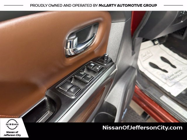 Used 2017 Nissan Titan Platinum Reserve AWD/4WD image 21
