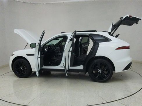 Used 2025 Jaguar F-PACE R-Dynamic S image 73