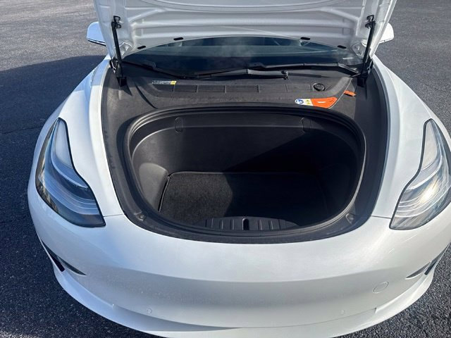 Used 2018 Tesla Model 3 Long Range RWD image 10
