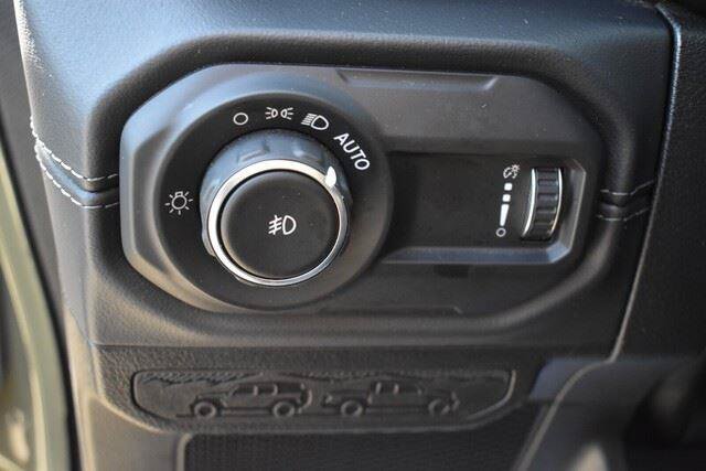 Used 2026 Jeep Wrangler Unlimited Rubicon AWD/4WD image 25