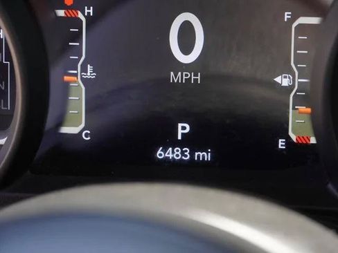 Used 2026 Jeep Wrangler Unlimited Rubicon AWD/4WD image 31