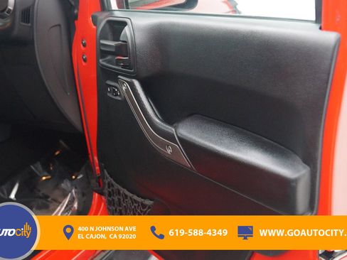 Used 2018 Jeep Wrangler Unlimited Sport S image 16