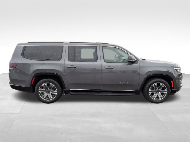 Used 2023 Jeep Wagoneer L Series II AWD/4WD image 8