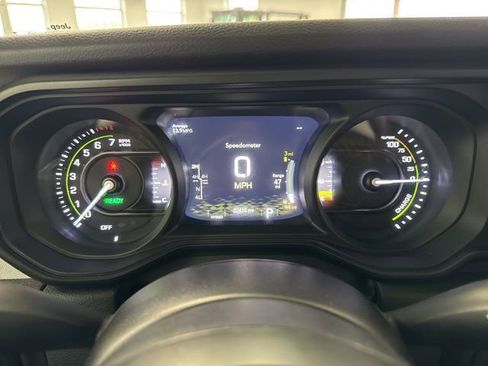Used 2024 Jeep Wrangler Unlimited AWD/4WD image 30