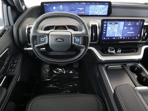 New 2025 Ford Expedition Platinum w/ Stealth Appearance Package image 18