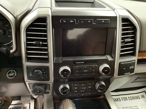 Used 2019 Ford F150 King Ranch w/ Equipment Group 601A Luxury AWD/4WD image 18