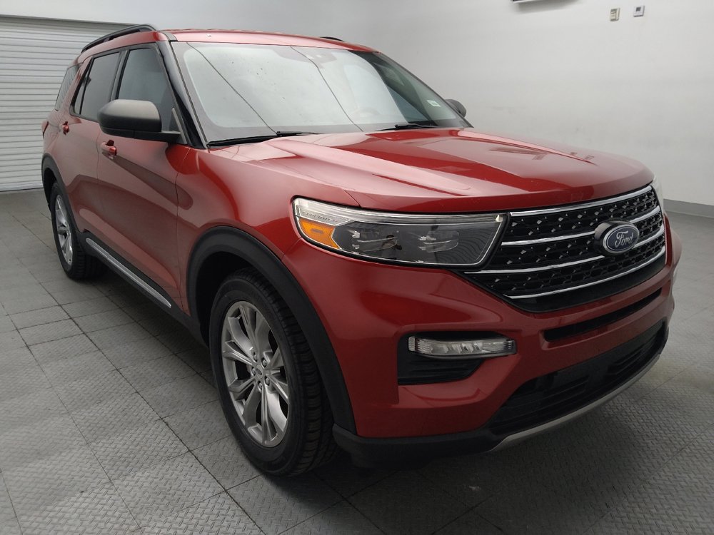 Used 2020 Ford Explorer XLT w/ Equipment Group 202A RWD image 13