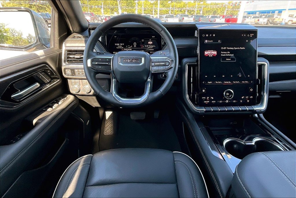 Used 2026 GMC Yukon Elevation AWD/4WD image 8