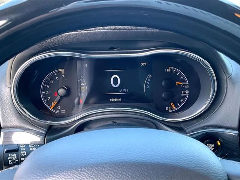 Used 2019 Jeep Grand Cherokee Overland image 25