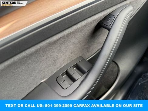 Used 2023 Tesla Model Y Performance image 14