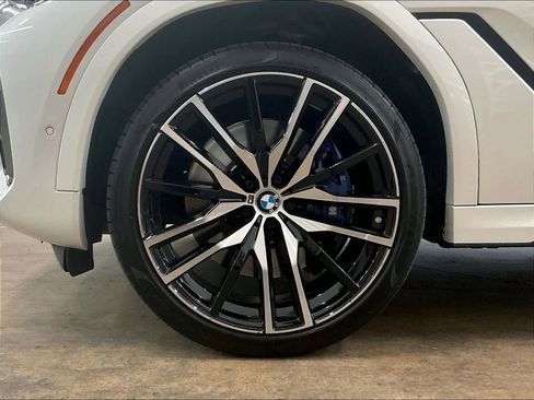Used 2022 BMW X6 M50i w/ Premium Package AWD/4WD image 12