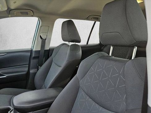 Used 2024 Toyota RAV4 XLE image 19