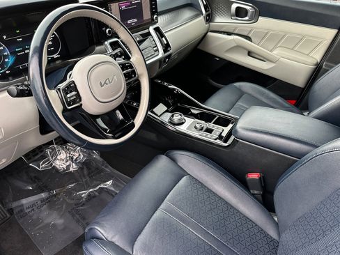 Used 2022 Kia Sorento SX Prestige image 9