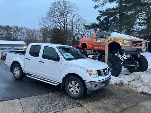 Used 2005 Nissan Frontier NISMO RWD image 1