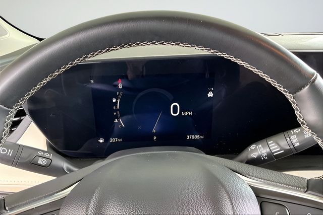Used 2024 Buick Encore GX Avenir FWD image 12