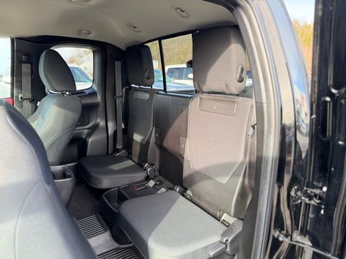 Used 2020 Toyota Tacoma SR w/ SX Package image 6