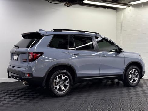 Used 2023 Honda Passport TrailSport image 2
