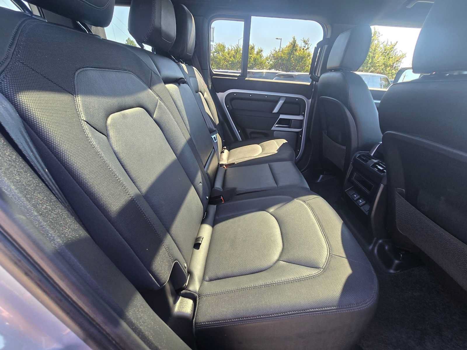 Used 2023 Land Rover Defender 110 X-Dynamic SE AWD/4WD image 12