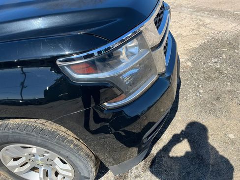 Used 2017 Chevrolet Suburban LT image 30