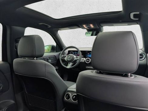 Used 2026 Mercedes-Benz GLB 250 image 18