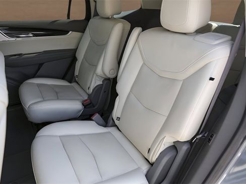 Used 2022 Cadillac XT6 Premium Luxury w/ Technology Package image 26