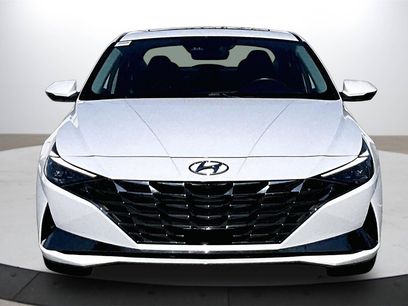 Used 2023 Hyundai Elantra Limited