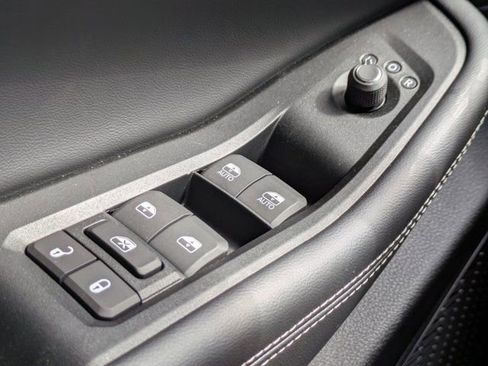 New 2025 Jeep Grand Cherokee Limited w/ Black Appearance Package image 27