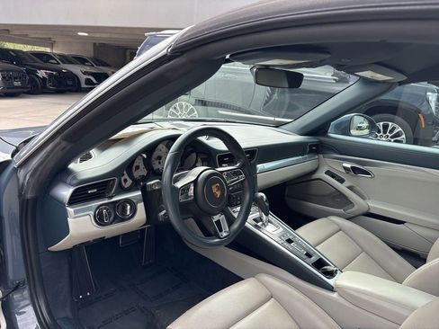 Used 2017 Porsche 911 Targa 4S AWD/4WD image 12