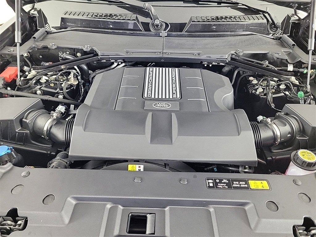 Used 2025 Land Rover Defender 130 V8 AWD/4WD image 19