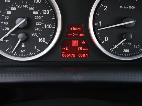 Used 2010 BMW 650i Coupe image 24