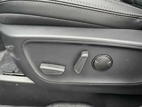 New 2026 Ford Escape SE w/ PHEV Premium Package image 11