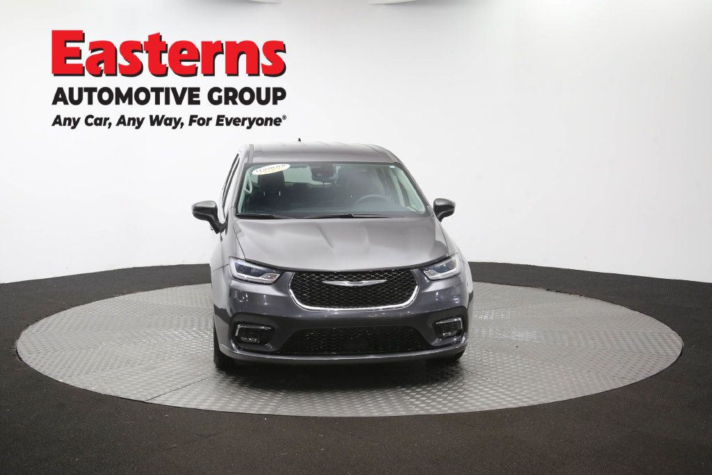 Used 2023 Chrysler Pacifica Touring-L FWD image 55